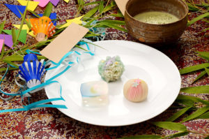 京菓子の優れた伝統を守る菓匠会。祇園祭の宵山の日、「祇園祭献茶会」が行われる（画像はイメージです）。